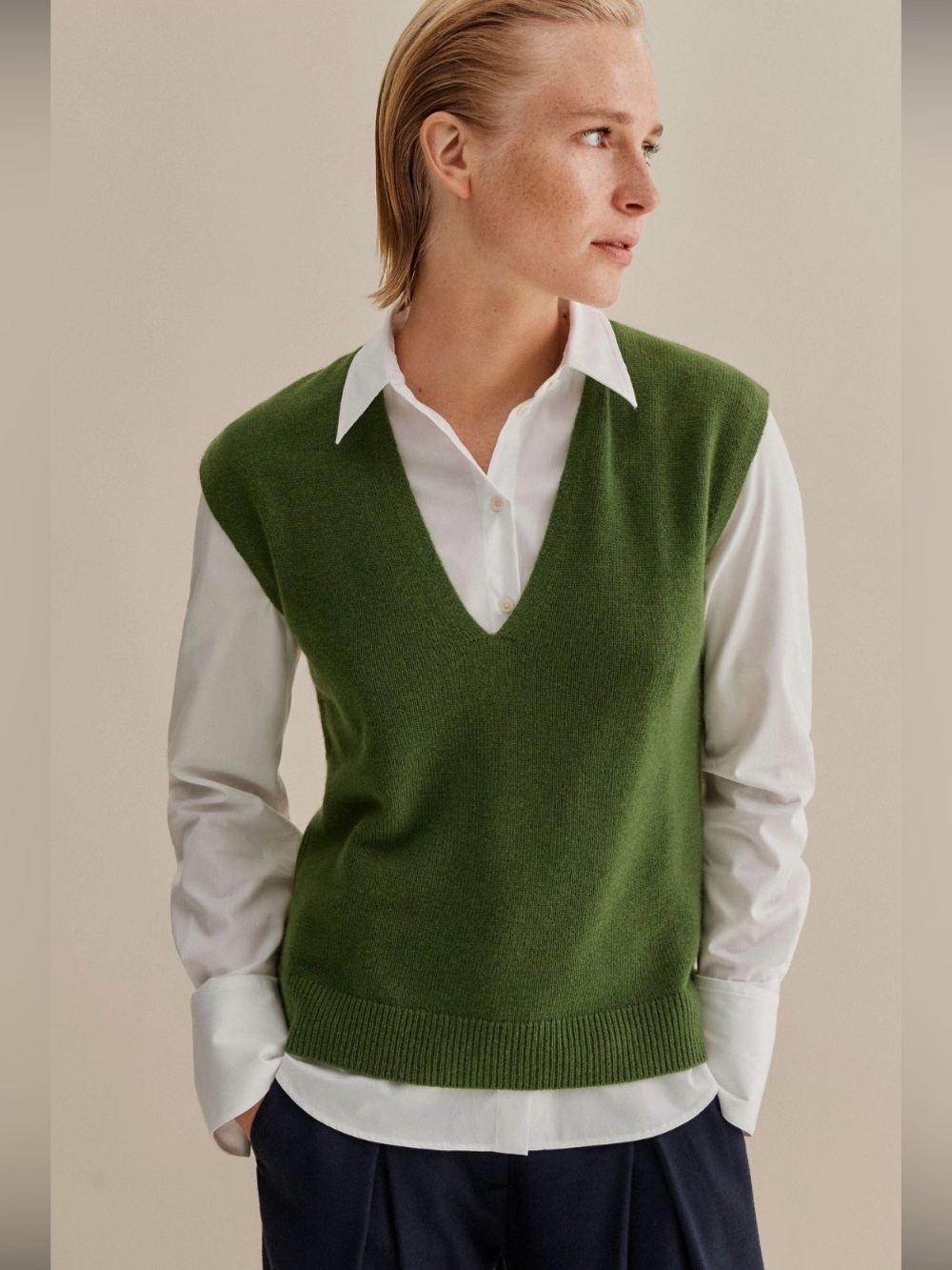 ME+EM Merino cashmere Relaxed V-Neck Vest Medium Classic Sweater Relaxed Fit